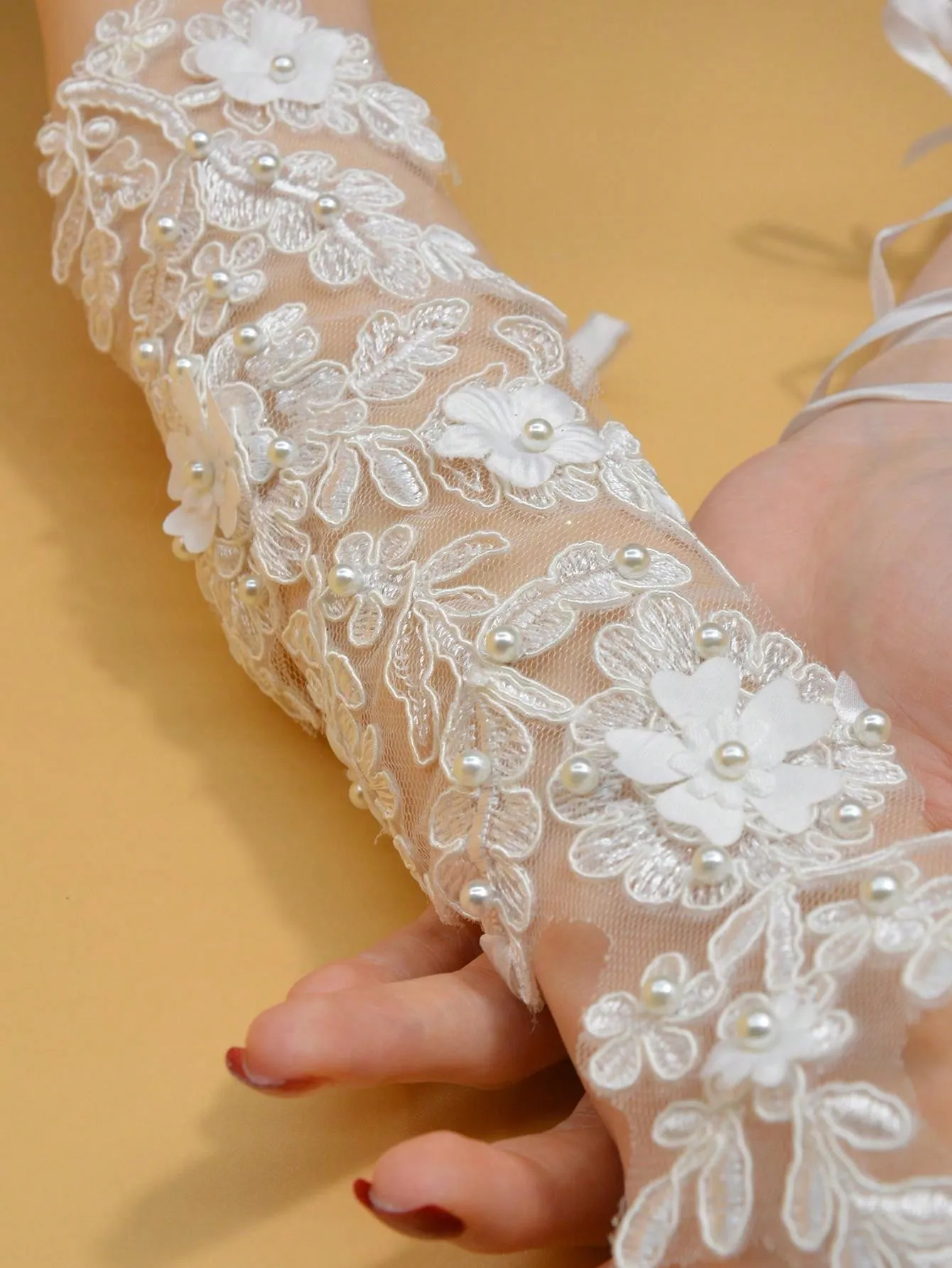 1 Pair Lace Embroidered Floral Short Wedding Bridal Gloves With Rhinestone Embellishments