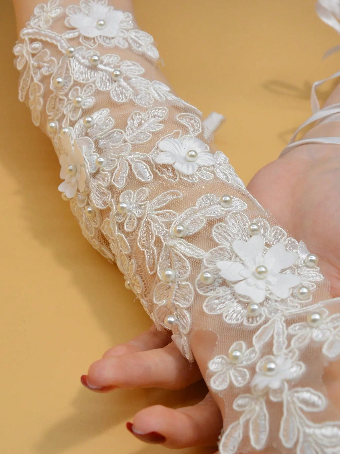 1 Pair Lace Embroidered Floral Short Wedding Bridal Gloves With Rhinestone Embellishments