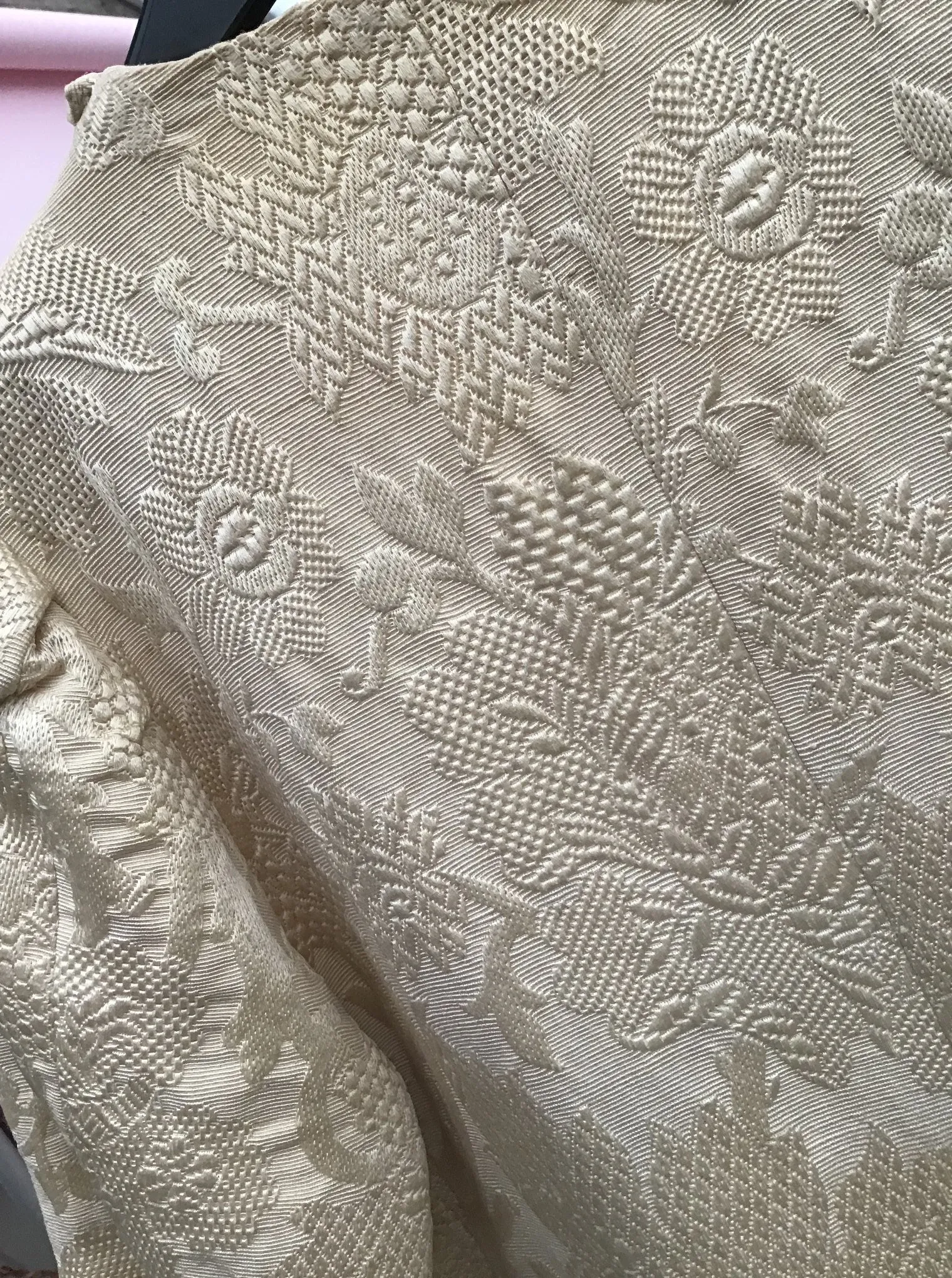 1910s Antique Edwardian Cream Silk Matelassé Brocade Drape Coat