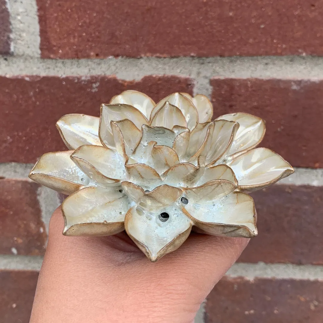 Ceramic Bloom: Pearl Flower