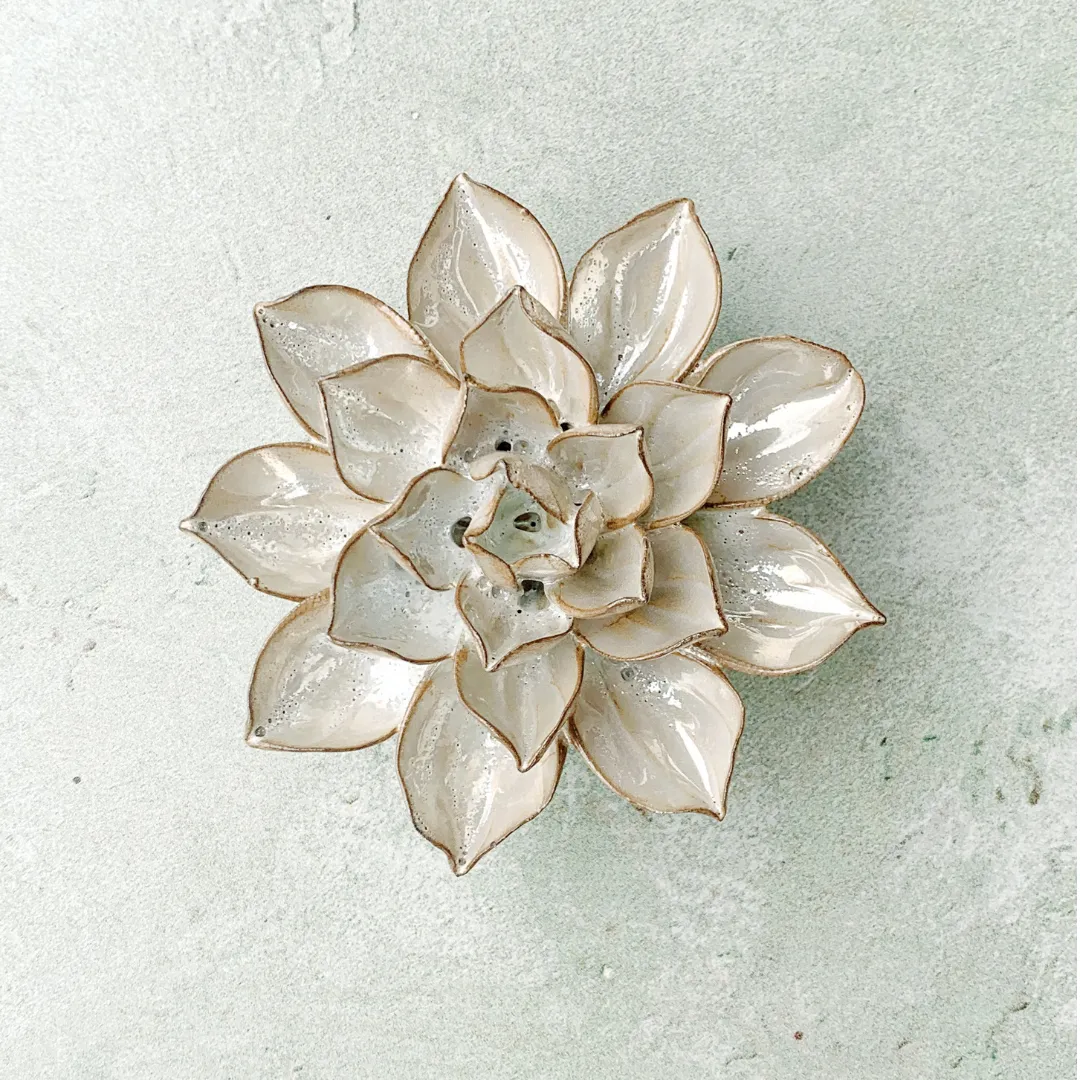 Ceramic Bloom: Pearl Flower