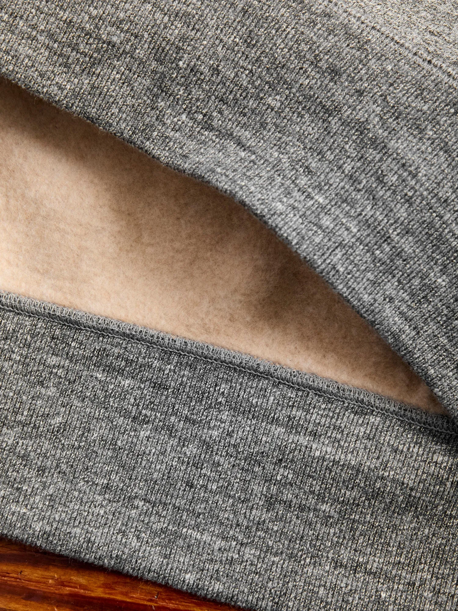 Fleeced FoxFibre® Pullover Crewneck in Charcoal