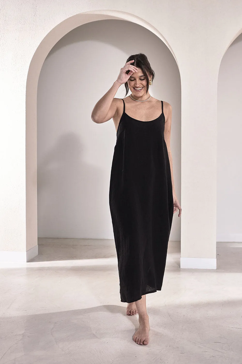 Fundamental Linen Midi - Black