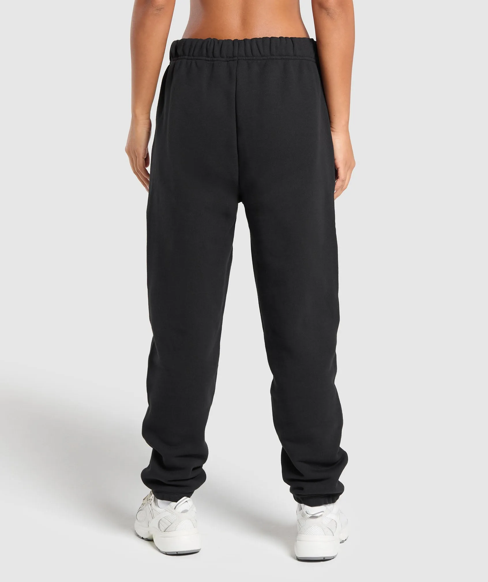 Gymshark Embroidered Logo Oversized Joggers - Black