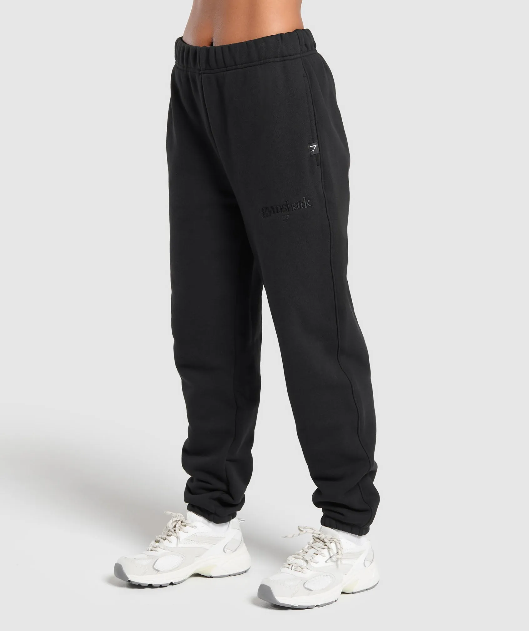 Gymshark Embroidered Logo Oversized Joggers - Black