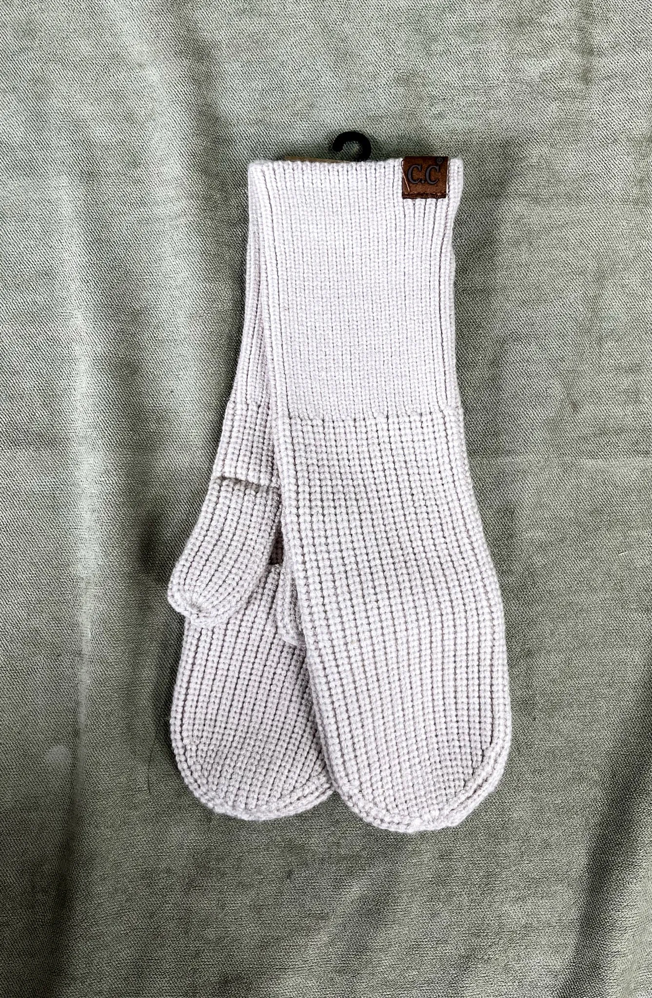 Open Slit C.C. Mittens