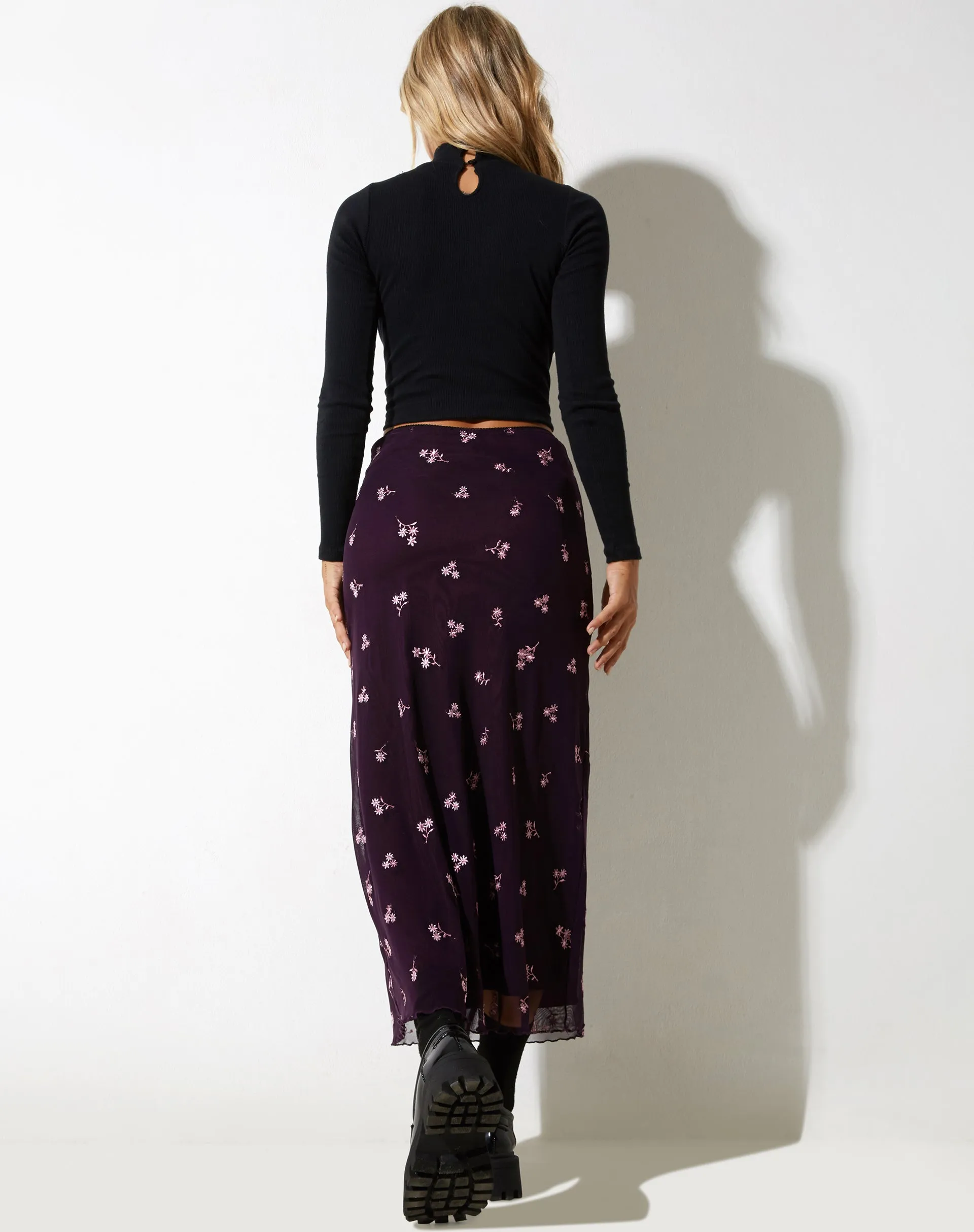 Rindu Maxi Skirt in Plum Daisy Embro